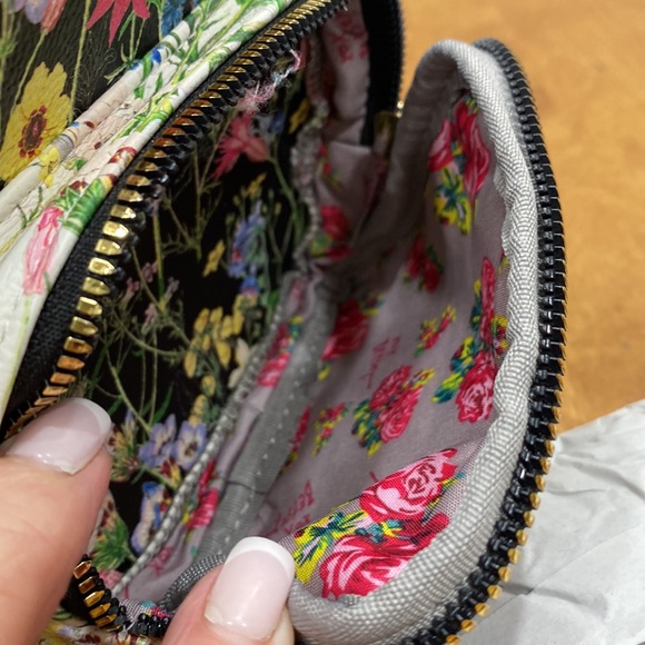 NWT. Betsey Johnson floral puppy, mini backpack/purse. - Picture 8 of 13